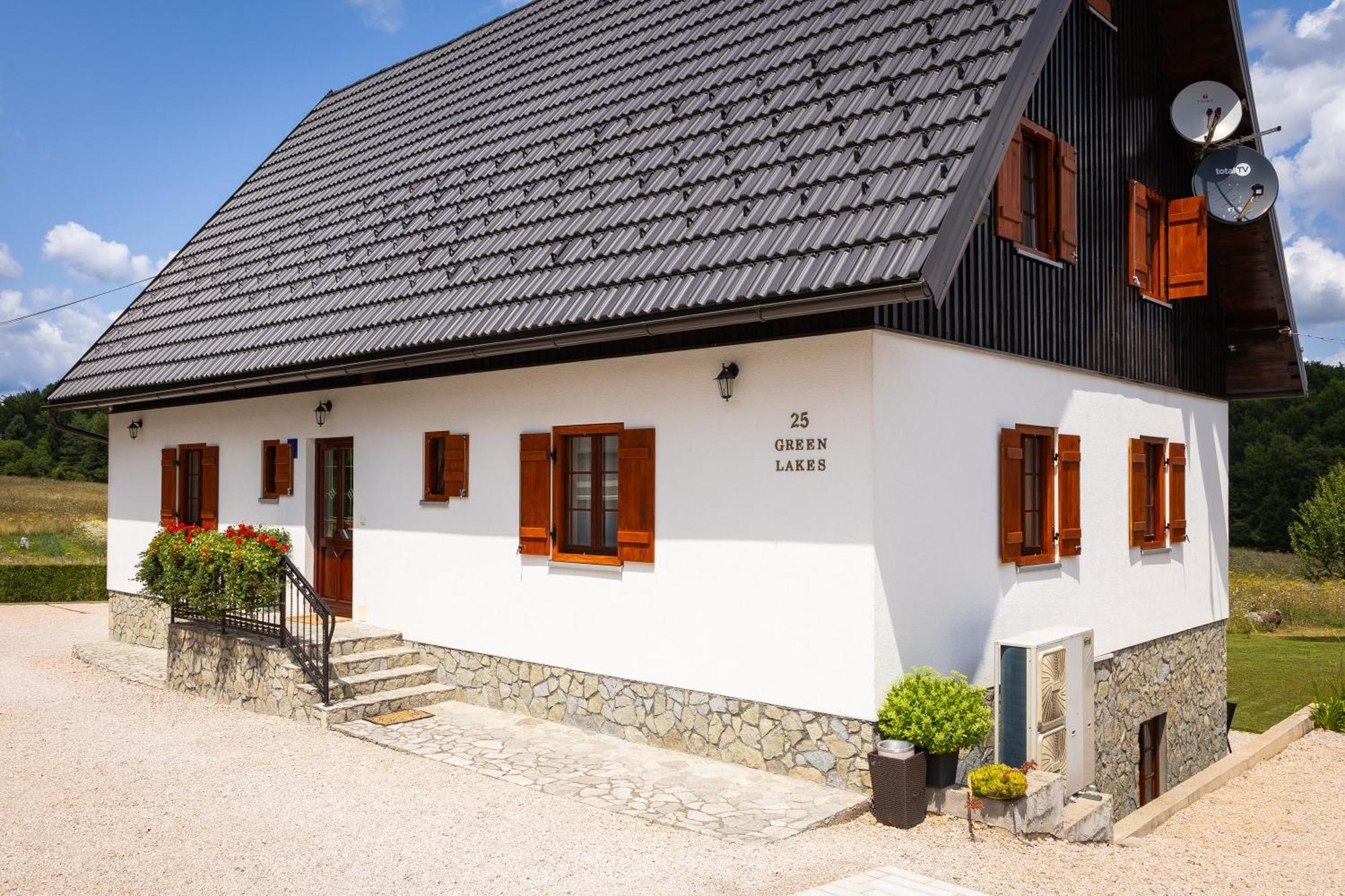 Green Lakes House Hotel Mukinje Exterior photo